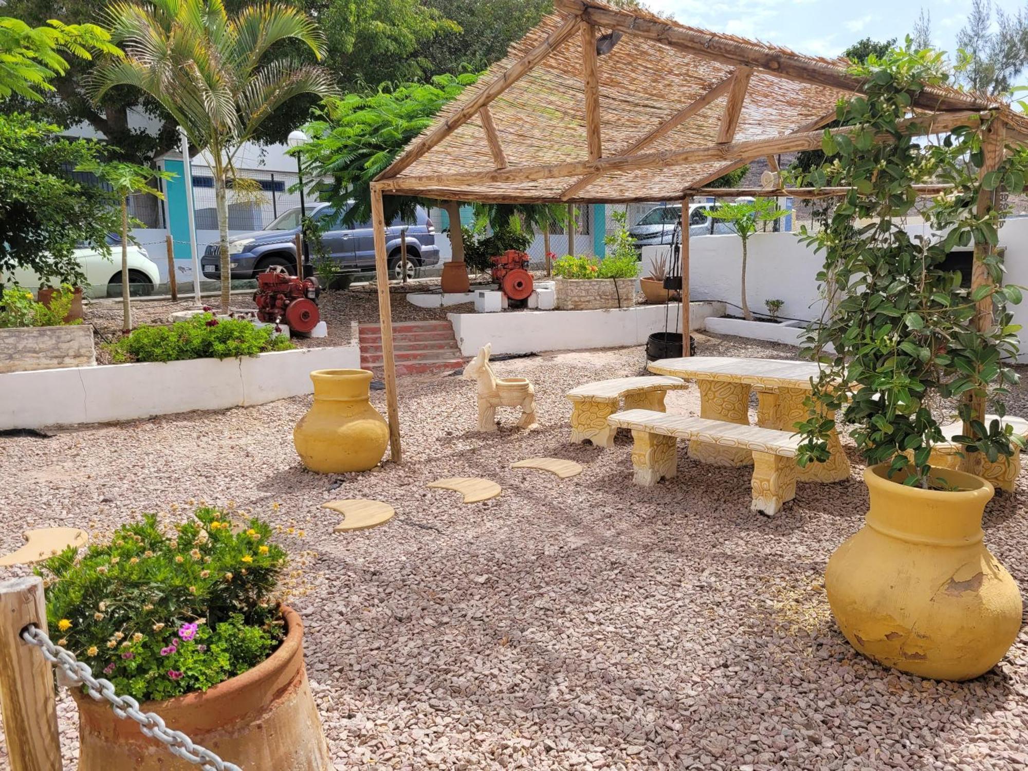 Chabela'S Hostel La Lajita Екстер'єр фото